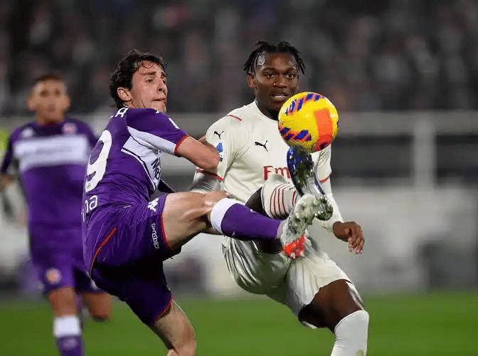 意甲保级卡位战：佛罗伦萨主场凭底蕴稳胜 卡利亚里残阵客场承压